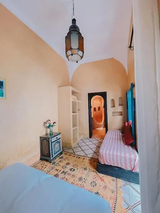 Riad Bouhalla 240M2 In Der Medina Mit Terrasse Marrakesh 0*,  Morocco
